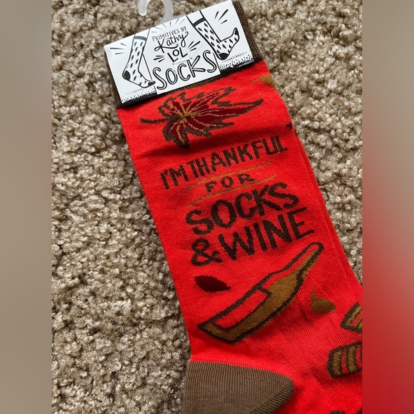 Socks and wine - Picture 2 of 5